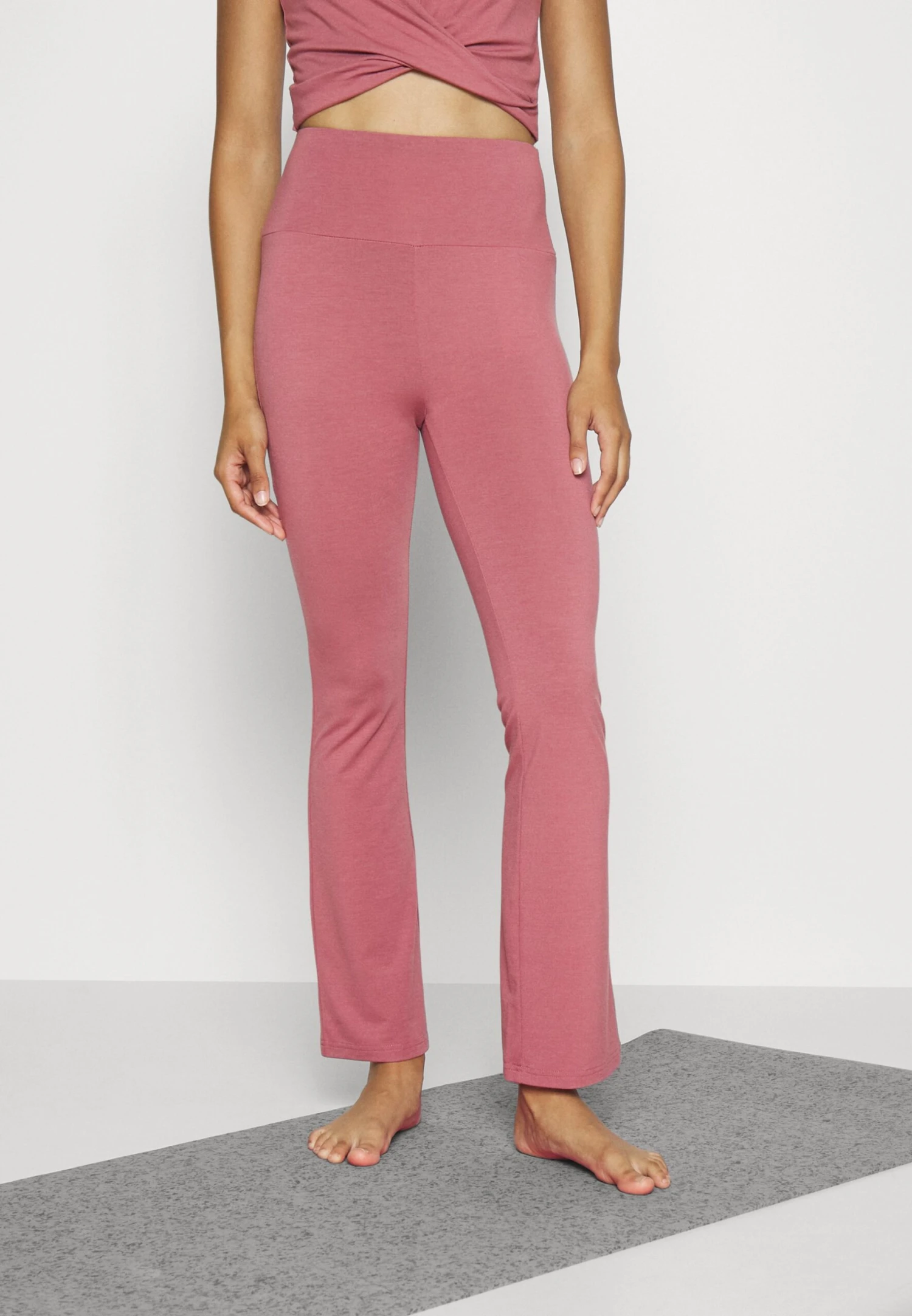 Leggings - Pink 1 Leggings - Pink