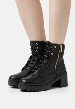 Lace-Up Ankle Boots - Black