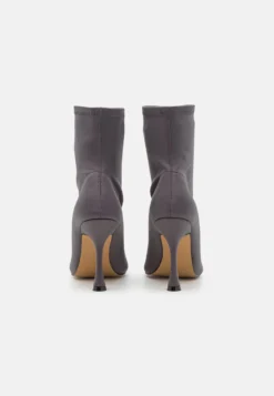 Even&Odd High Heeled Ankle Boots - Grey -Even-Odd Store e972ca447d414a00be05cbcd7aa7b911 scaled
