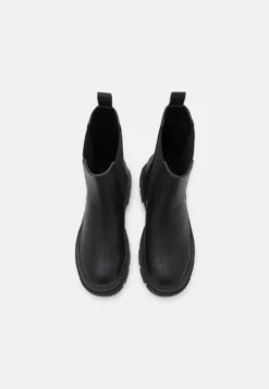 Boots - Black -Even-Odd Store eeb8876905bd41fd8f78389fbccecea2 scaled