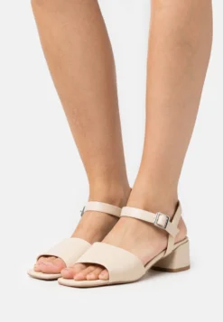 Sandals - Off-White